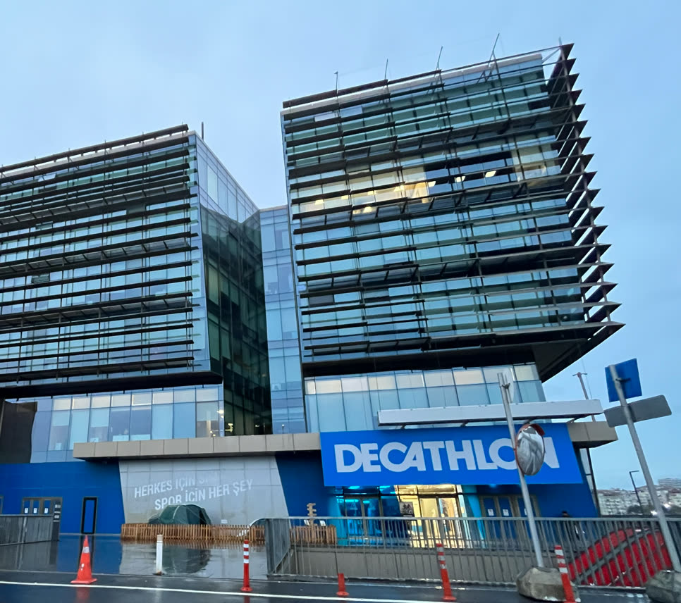 Decathlon Mağazaları — Deprem Risk Değerlendirmesi